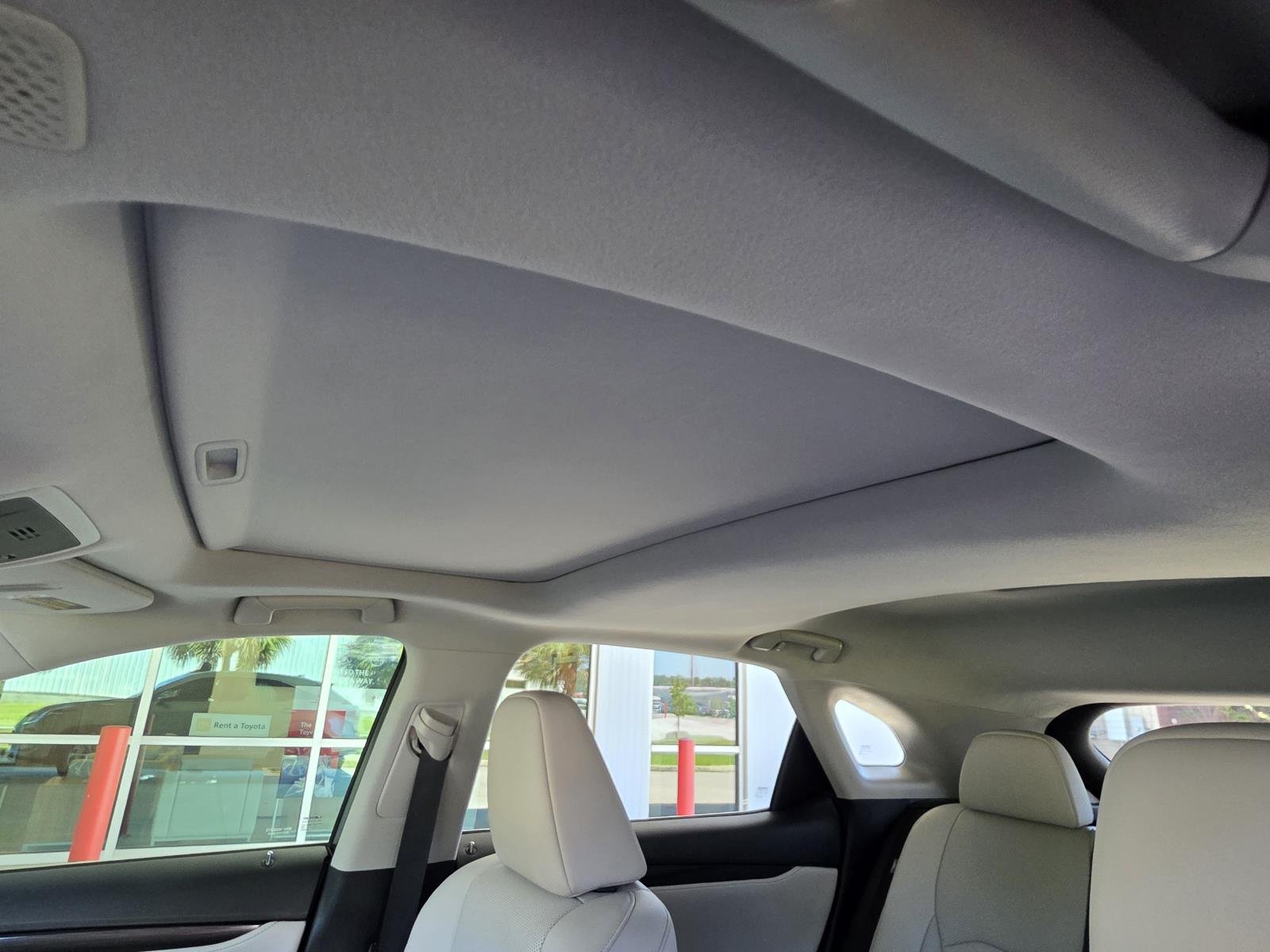 Used 2020 Silver Lexus 450h image 7