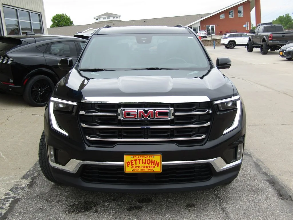 Used 2024 Black GMC Elevation image 13