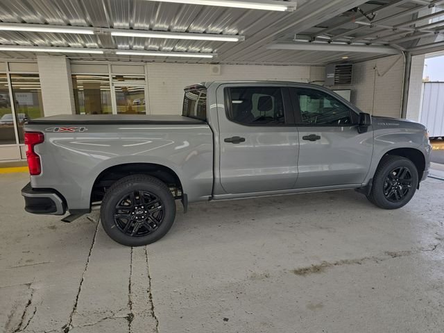 Used 2023 Gray Chevrolet Custom image 6