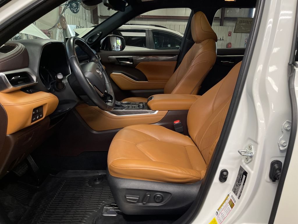 Certified Used 2020 White Toyota Platinum image 13