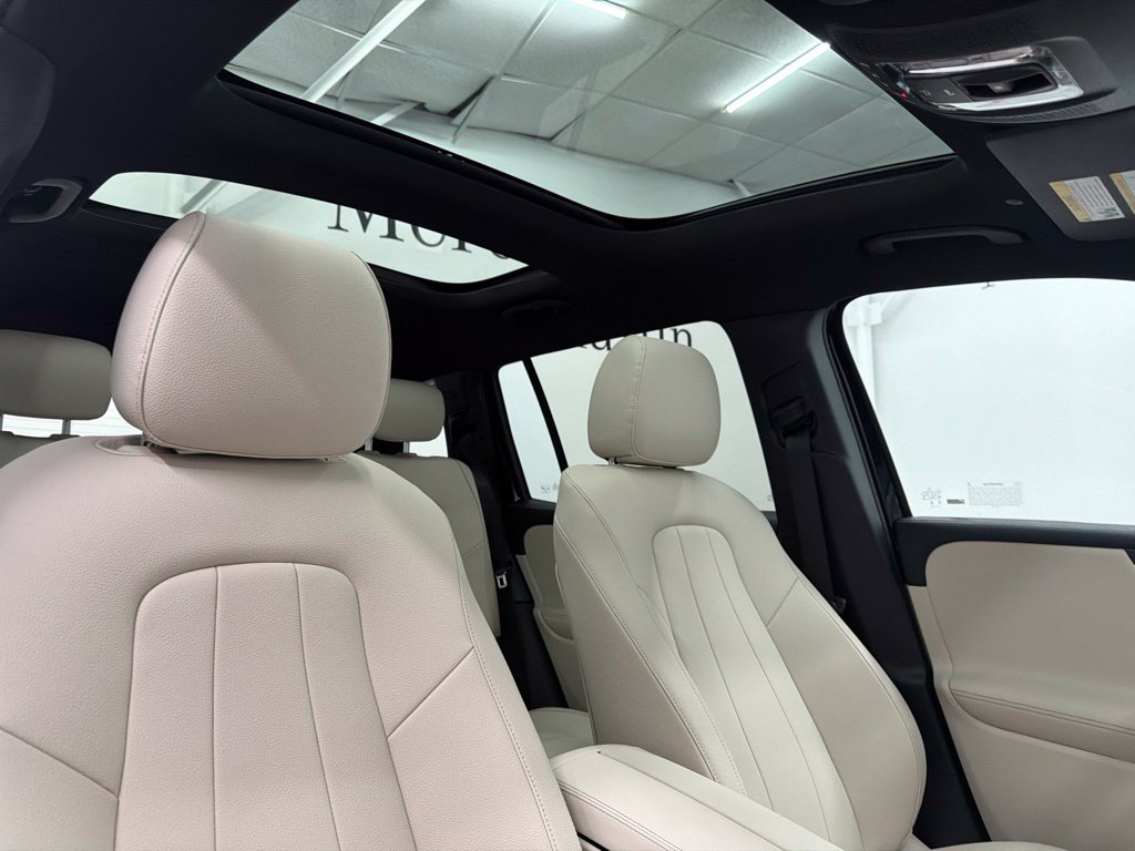 Used 2026 Black Mercedes-Benz GLB 250 image 28