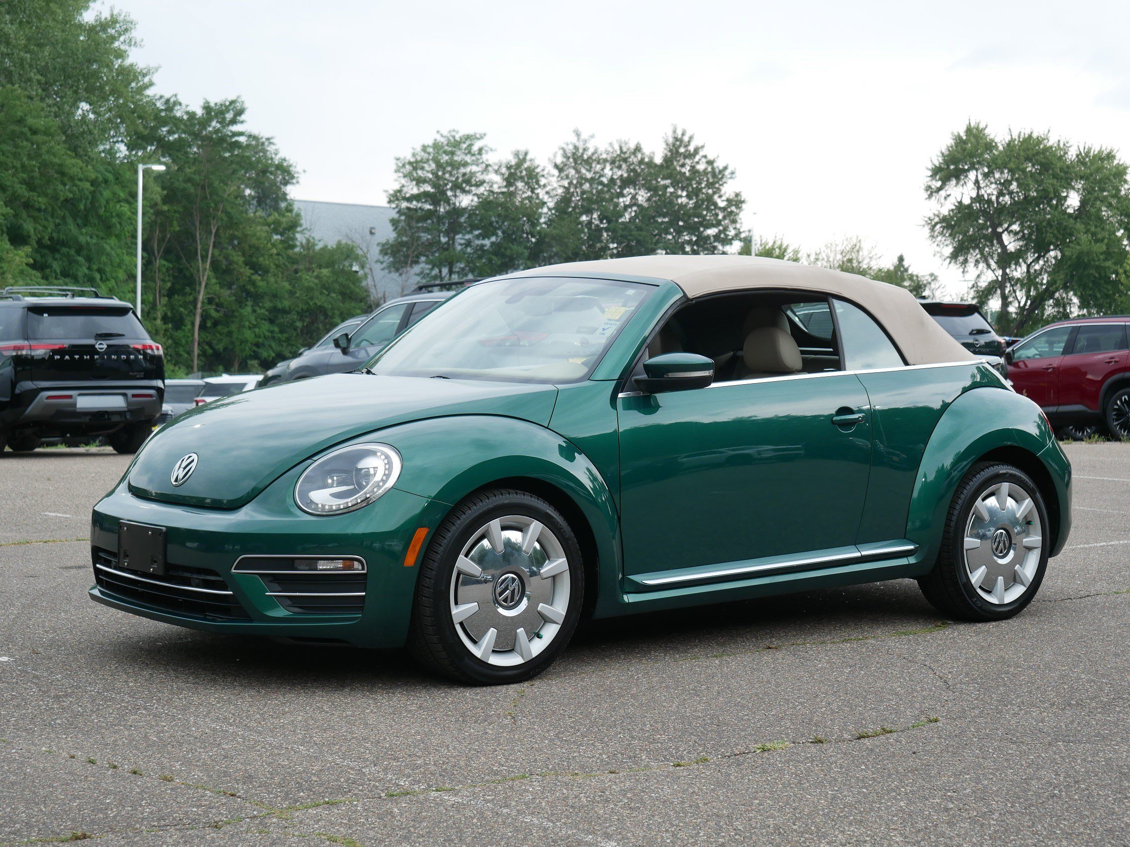 Used 2017 Bottle Green Metallic/Beige Roof Volkswagen 1.8T SEL image 36