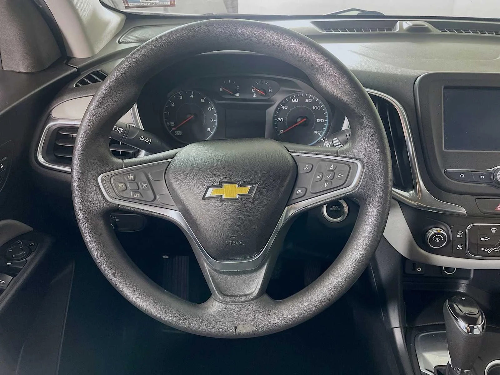 Used 2018 Summit White Chevrolet LS image 9
