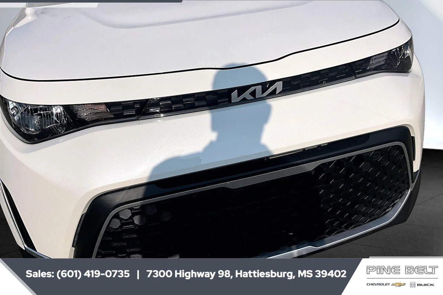Used 2024 White Kia LX image 21