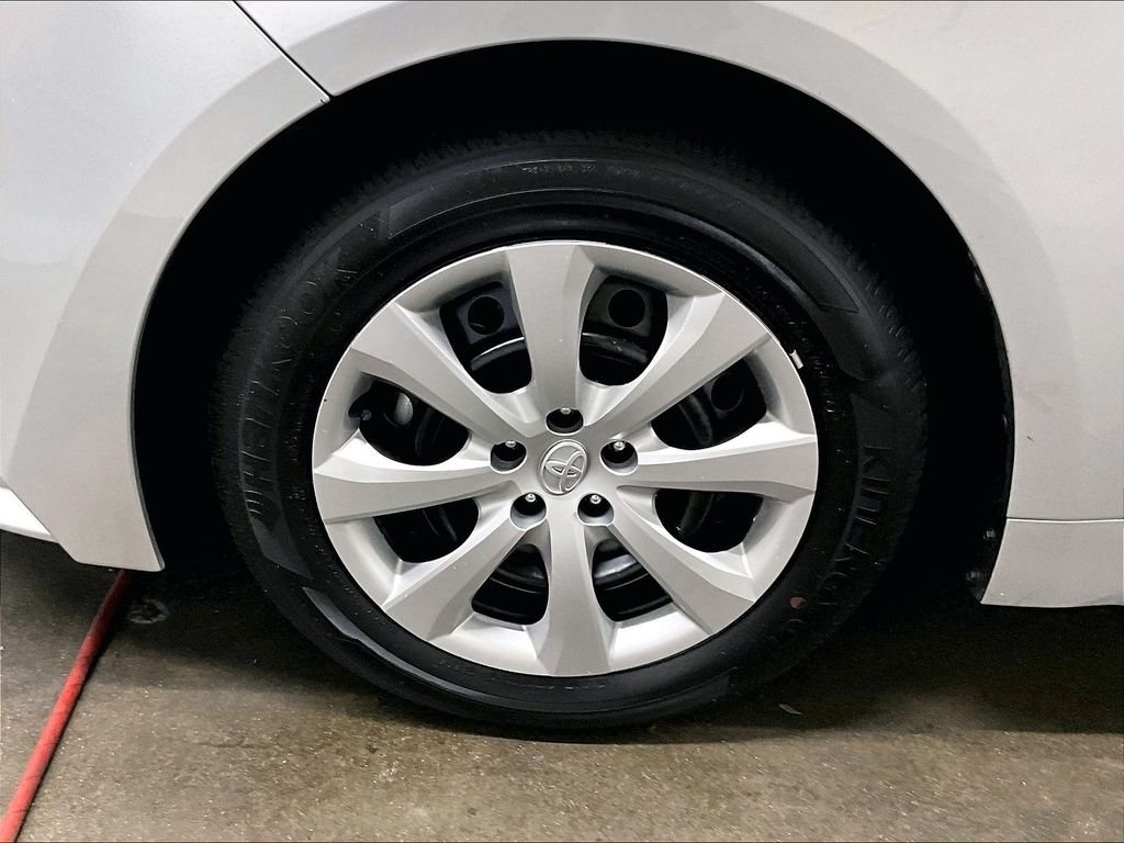 Used 2025 Silver Toyota LE image 7