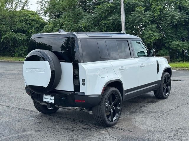New 2026 Fuji White Land Rover S image 5