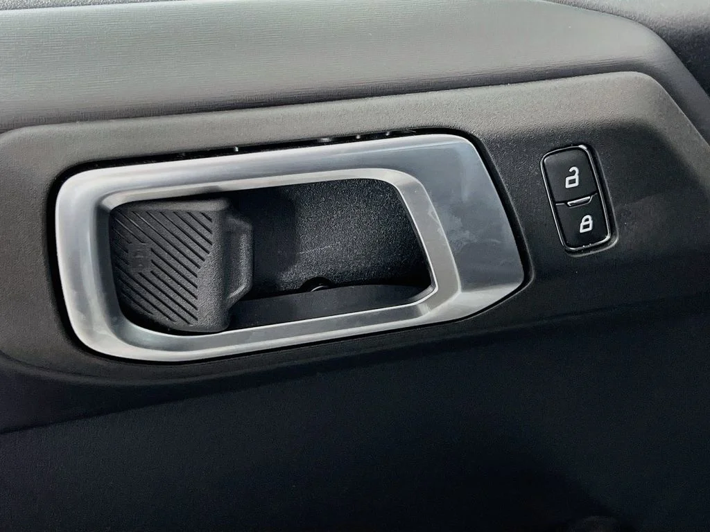 New 2026 Avalanche Ford Badlands image 12