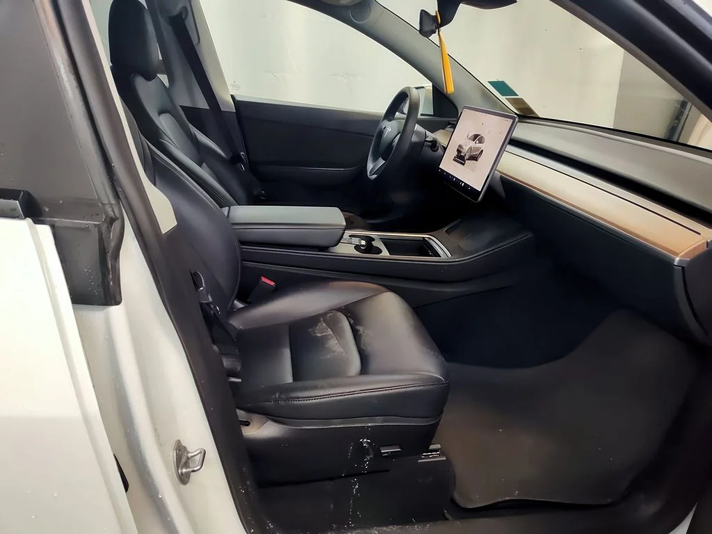 2022 Tesla Model Y Long Range - Photo 12
