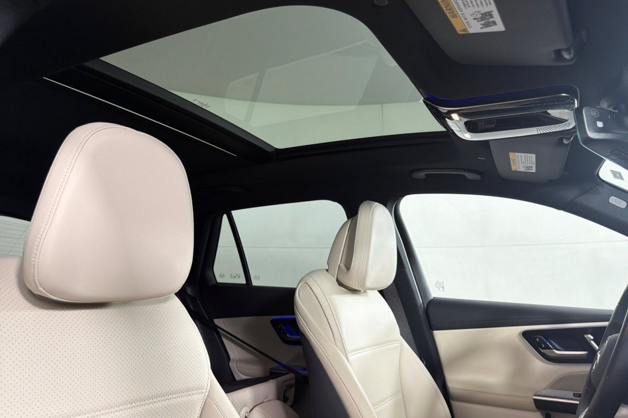 Certified Used 2024 Black Mercedes-Benz GLC 300 image 16