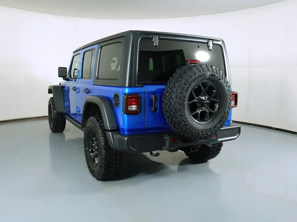 2026 Jeep Wrangler 4-Door Willys - Photo 8