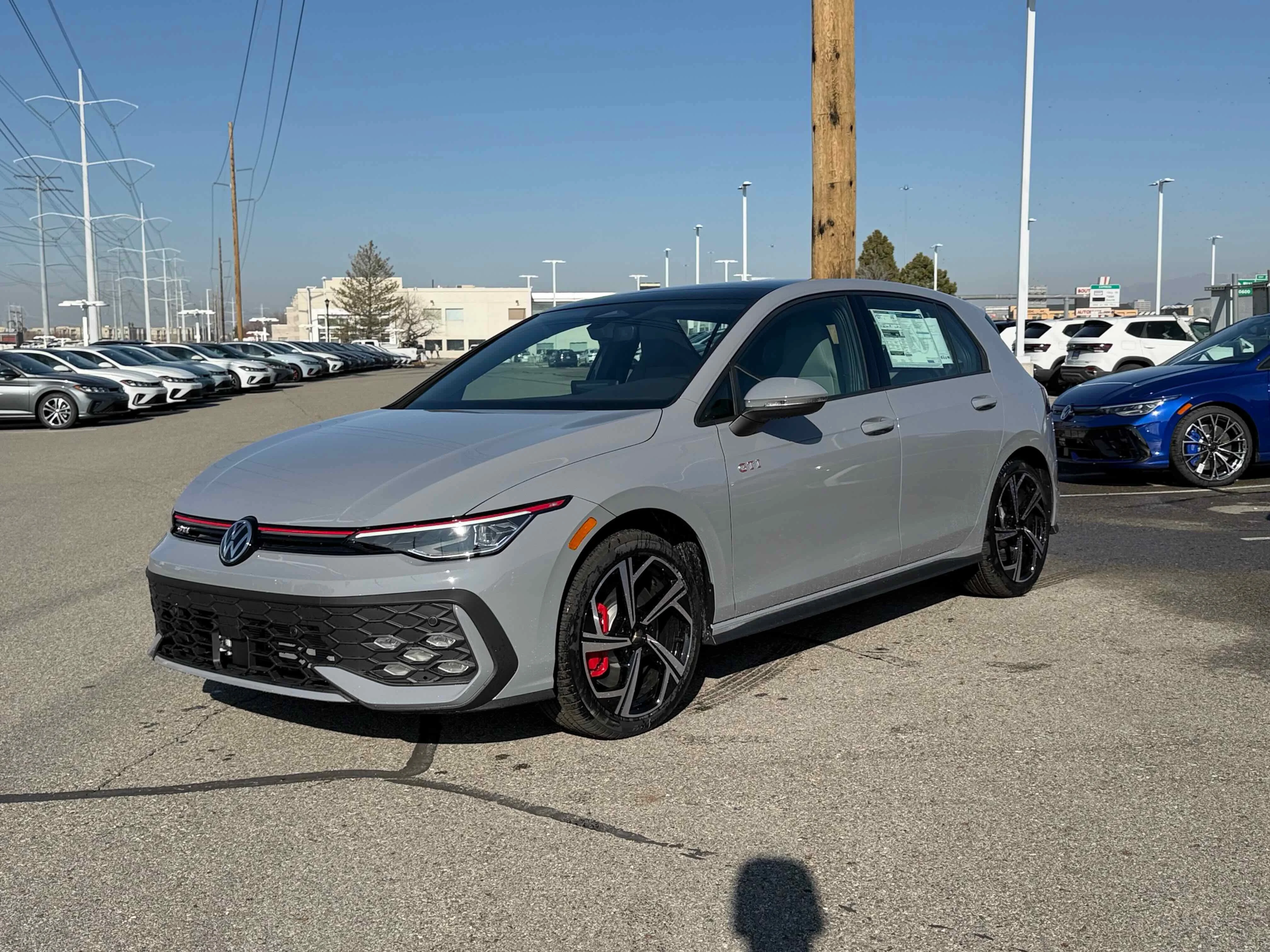 New 2026 Moonstone Volkswagen SE image 1