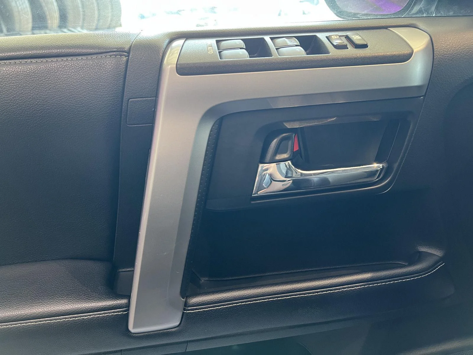 Used 2019 Gy Toyota SR5 image 17