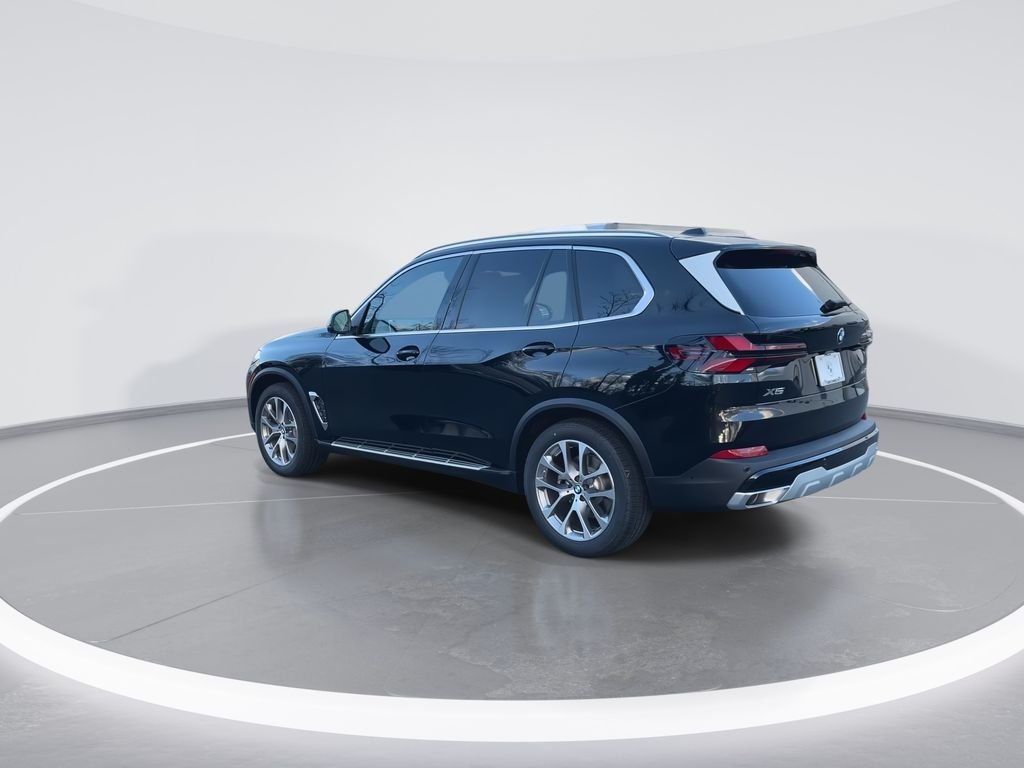 Used 2026 Black Sapphire Metallic BMW xDrive40i image 6