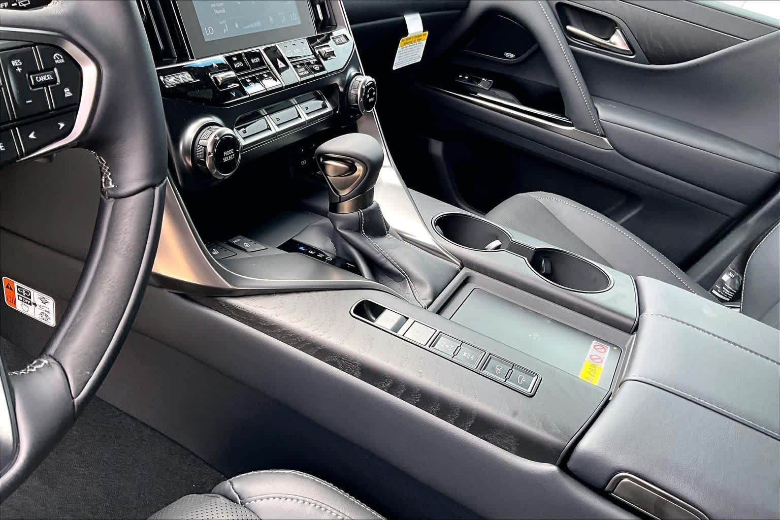 New 2026 Eminent White Pearl Lexus LUXURY image 11