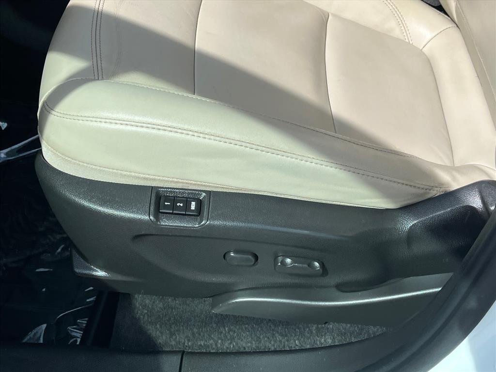 Certified Used 2017 (Includes (CM5) Black Carbon Metallic lower exterior accent color, Paint code W700S.) Buick Essence image 26