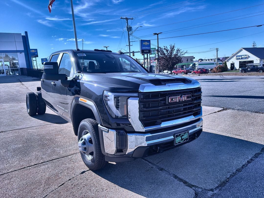 2026 GMC Sierra 3500 Chassis Cab Pro