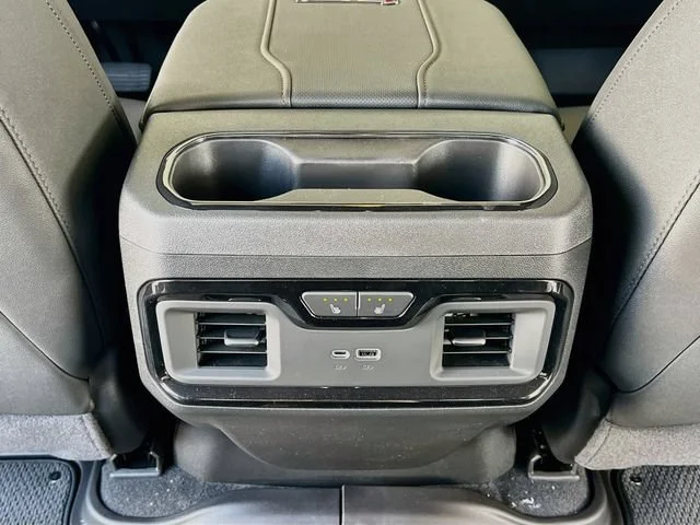 2026 GMC Sierra 2500HD AT4 - Photo 18
