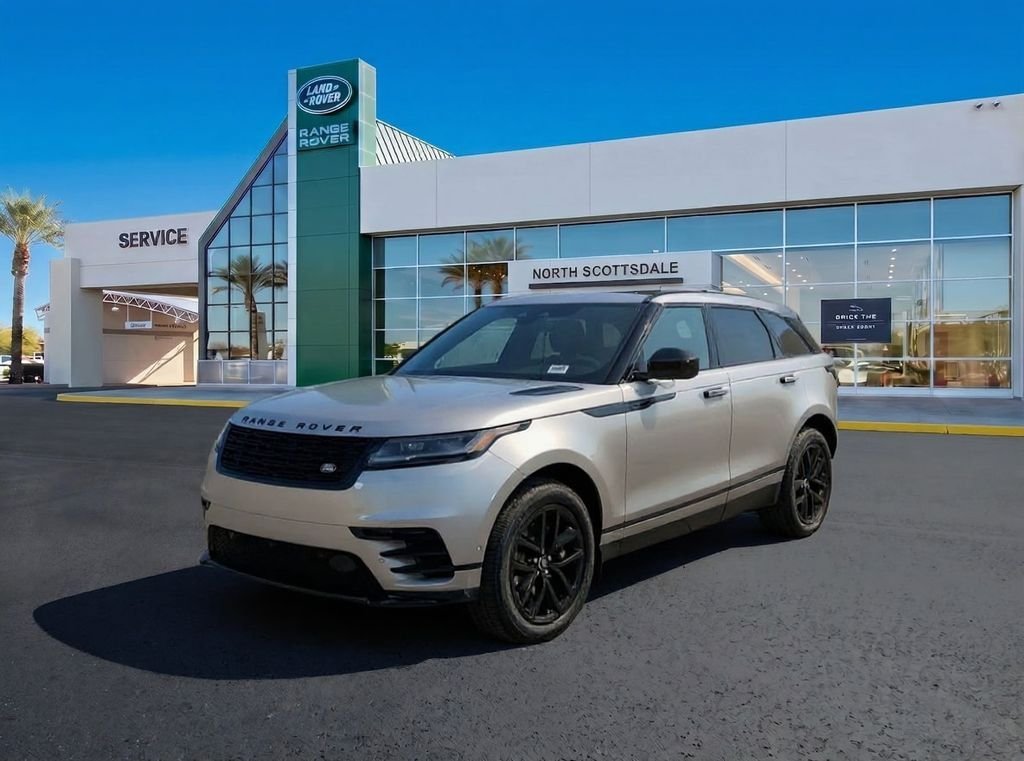 New 2026 Fuji White LAND ROVER Dynamic SE image 1