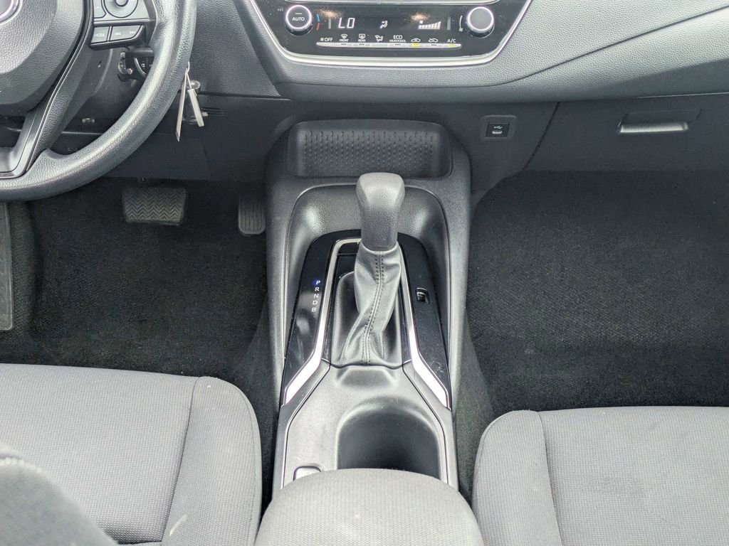 Used 2023 White Toyota LE image 18