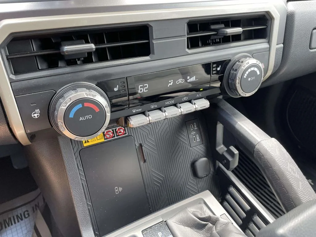 2024 Toyota Tacoma SR5 - Photo 22