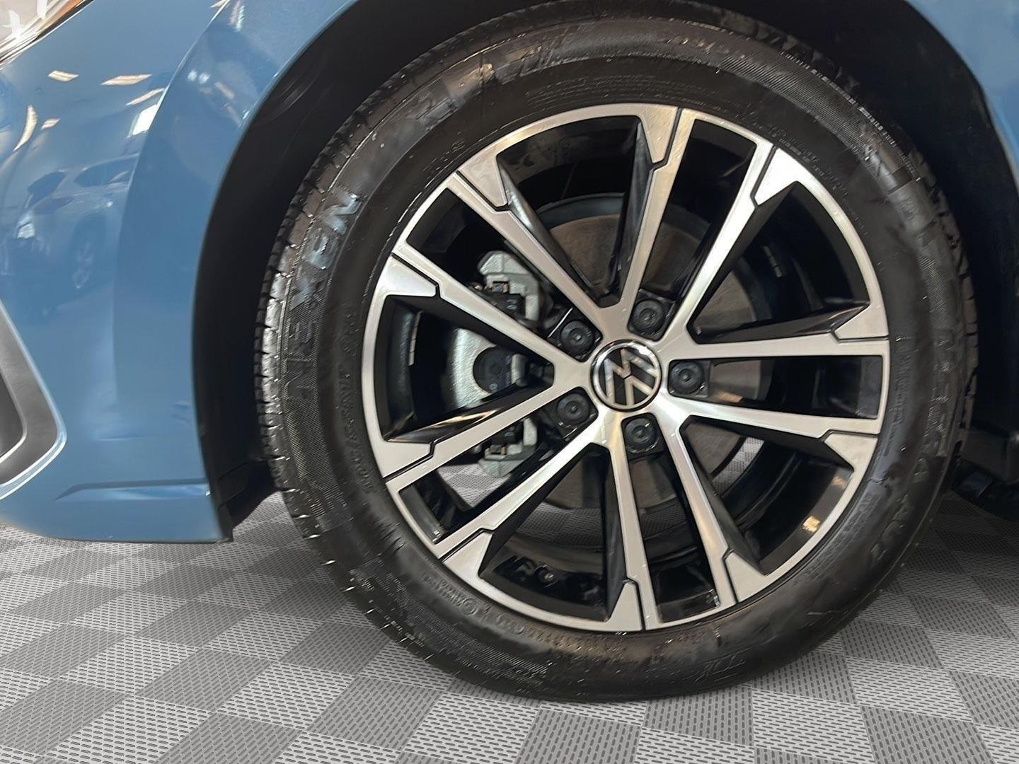 Used 2025 Monterey Blue Volkswagen Sport image 9