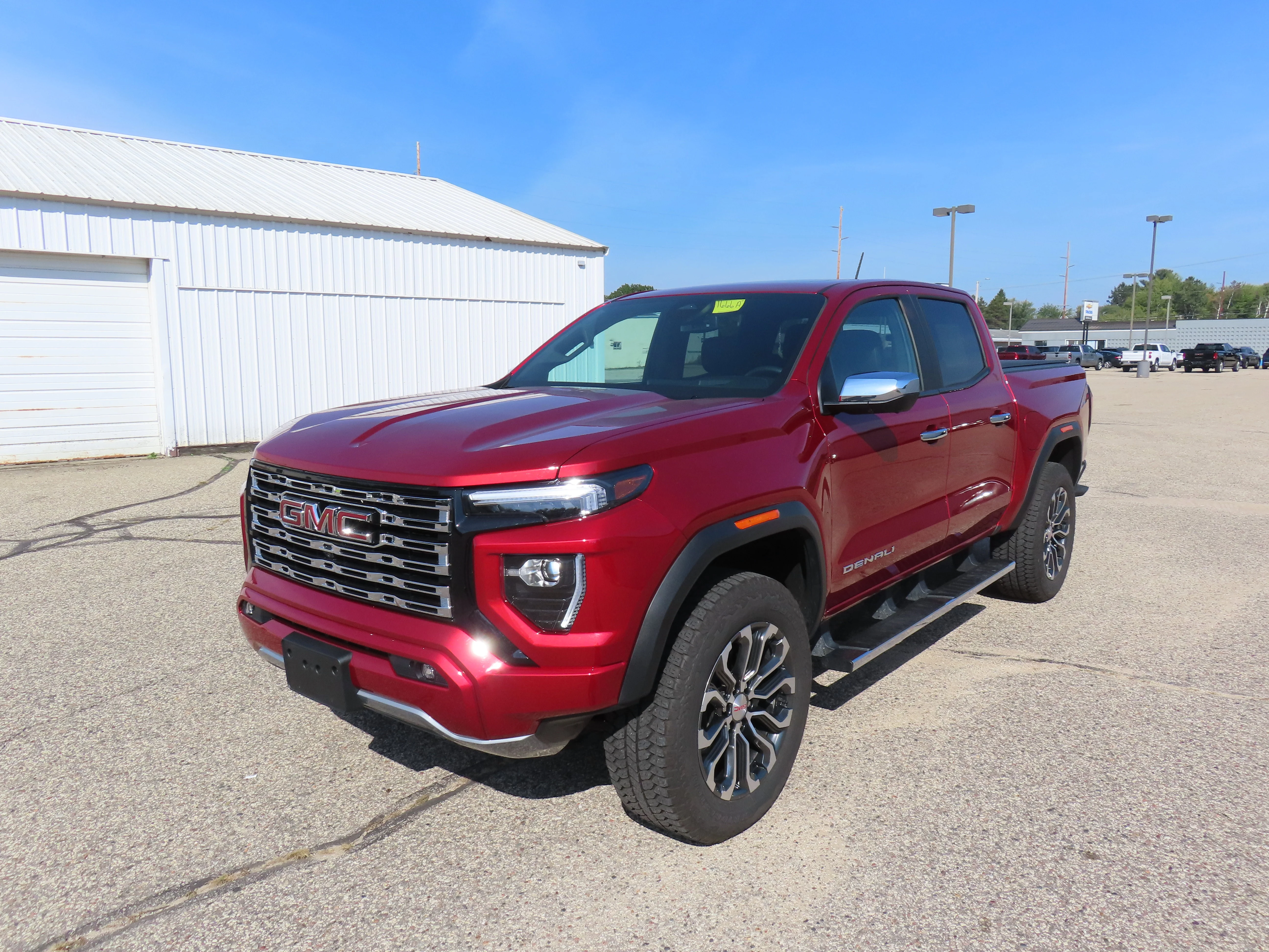 2024 GMC Canyon 4WD Denali Crew Cab Short Box's photo
