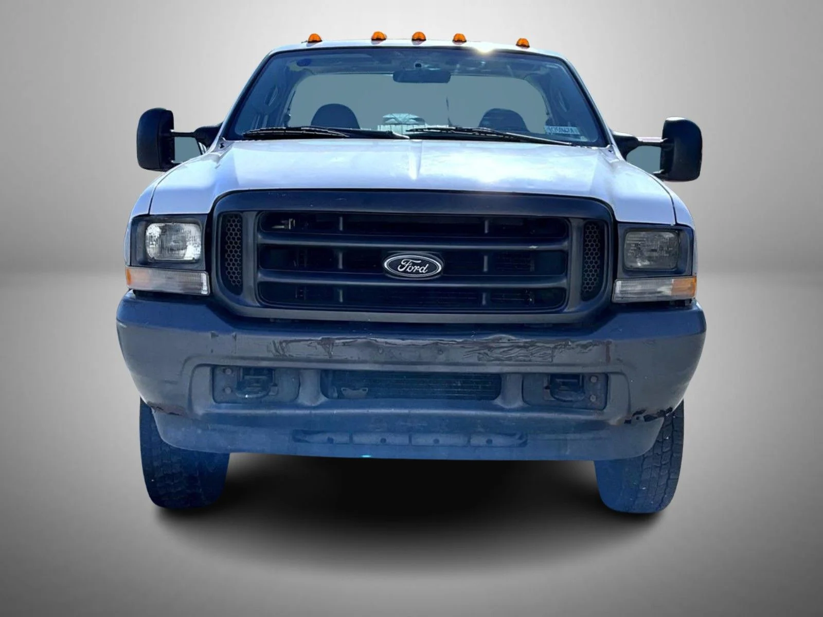 Used 2004 White Ford XL image 2