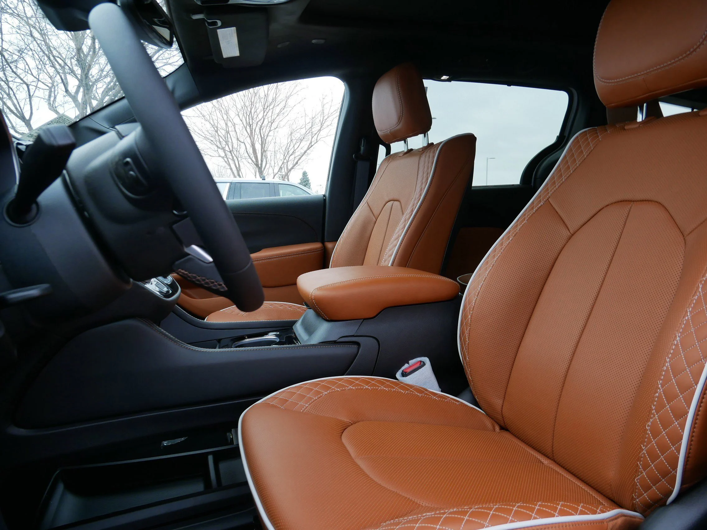 New 2026 Red Hot Pearl-Coat Exterior Paint Chrysler Pinnacle image 9