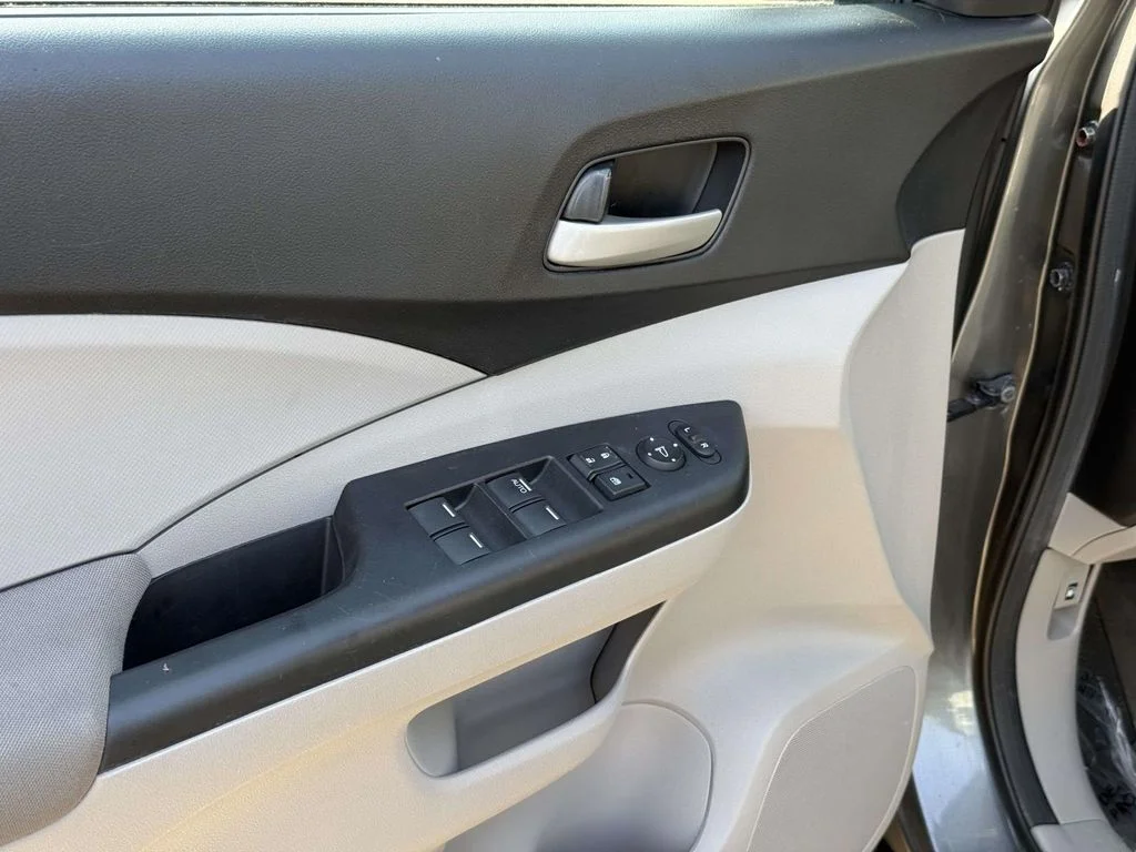 Used 2014 Silver Honda LX image 31