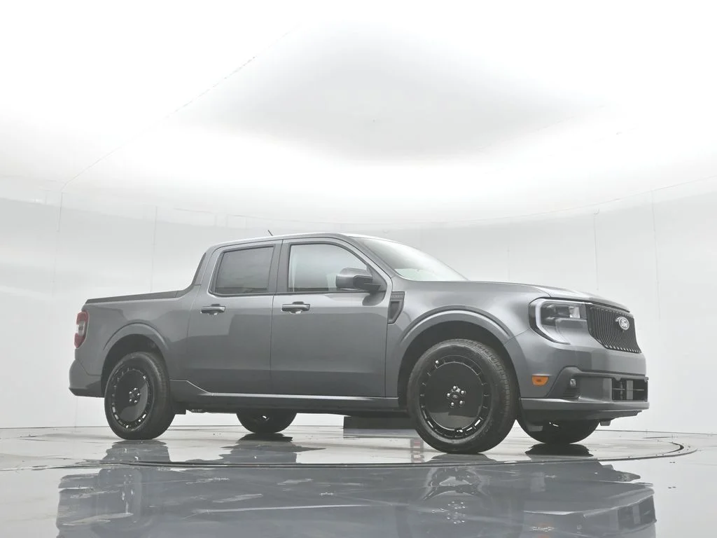 New 2025 Carbonized Gray Metallic Ford Lobo Standard image 3