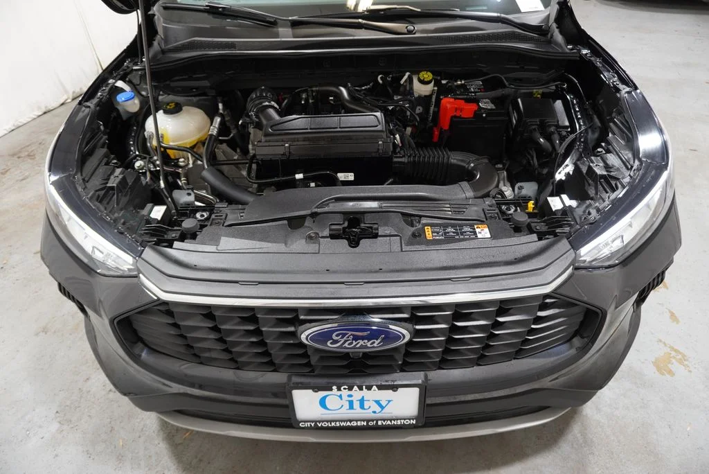 Used 2023 Black Ford Active image 32