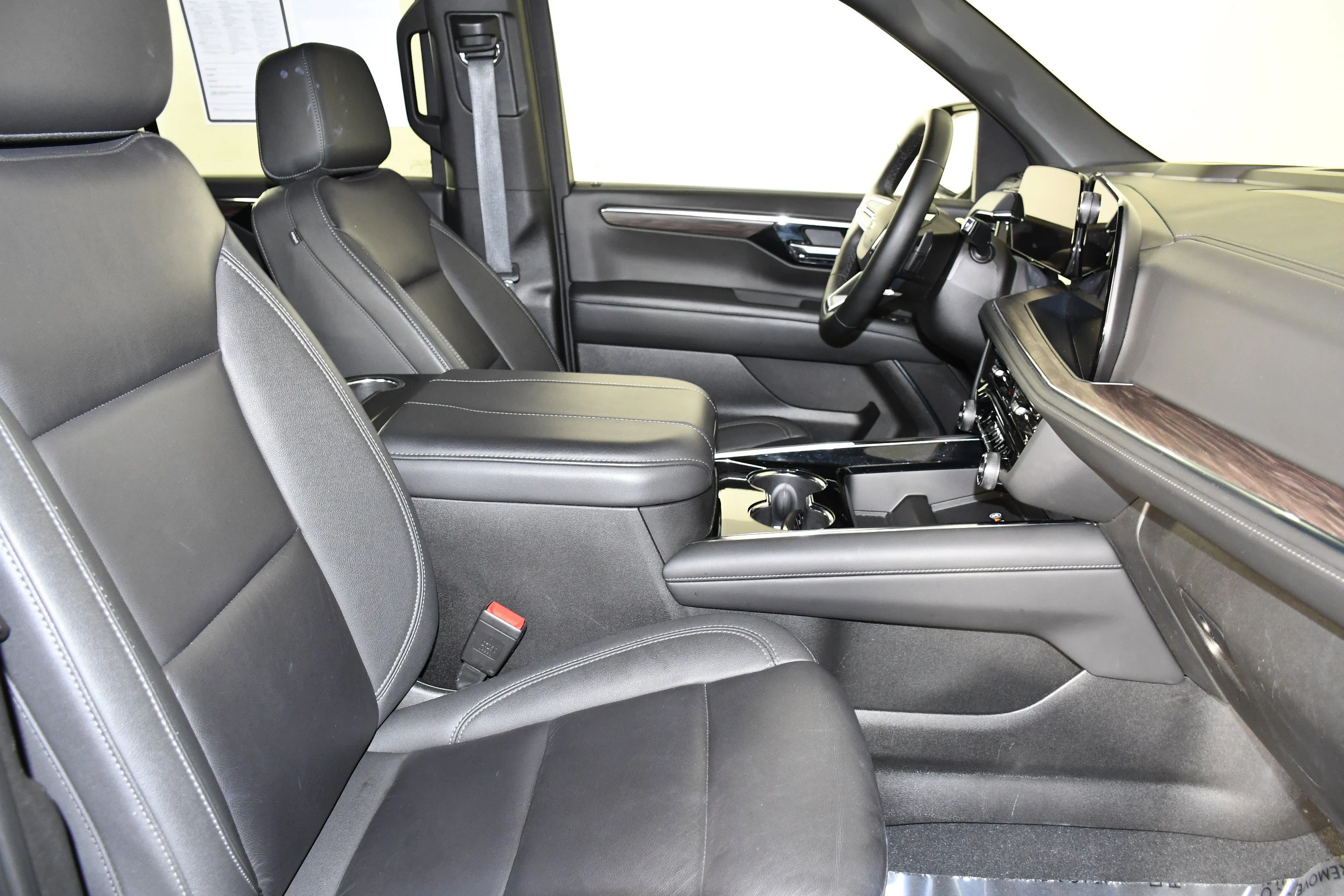 Used 2025 Sterling Gray Metallic Chevrolet Z71 image 44