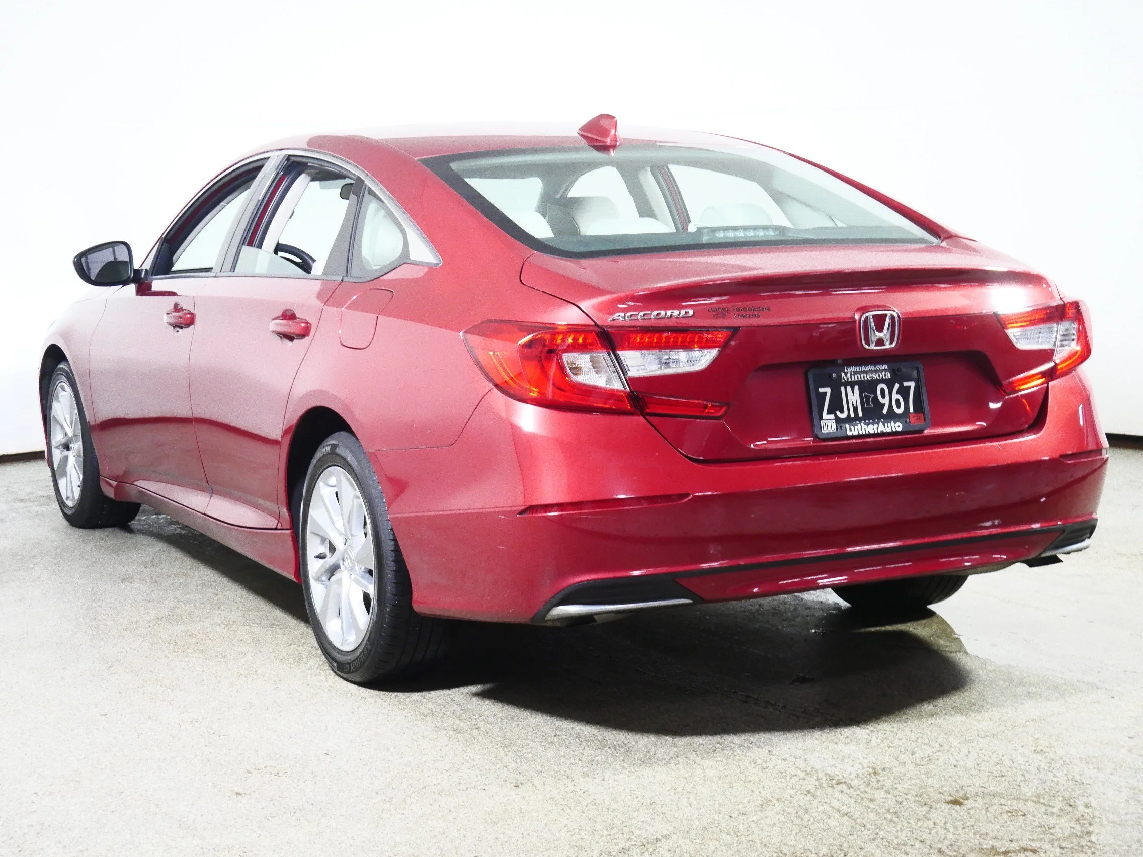 Used 2018 Radiant Red Metallic Honda LX 1.5T image 5