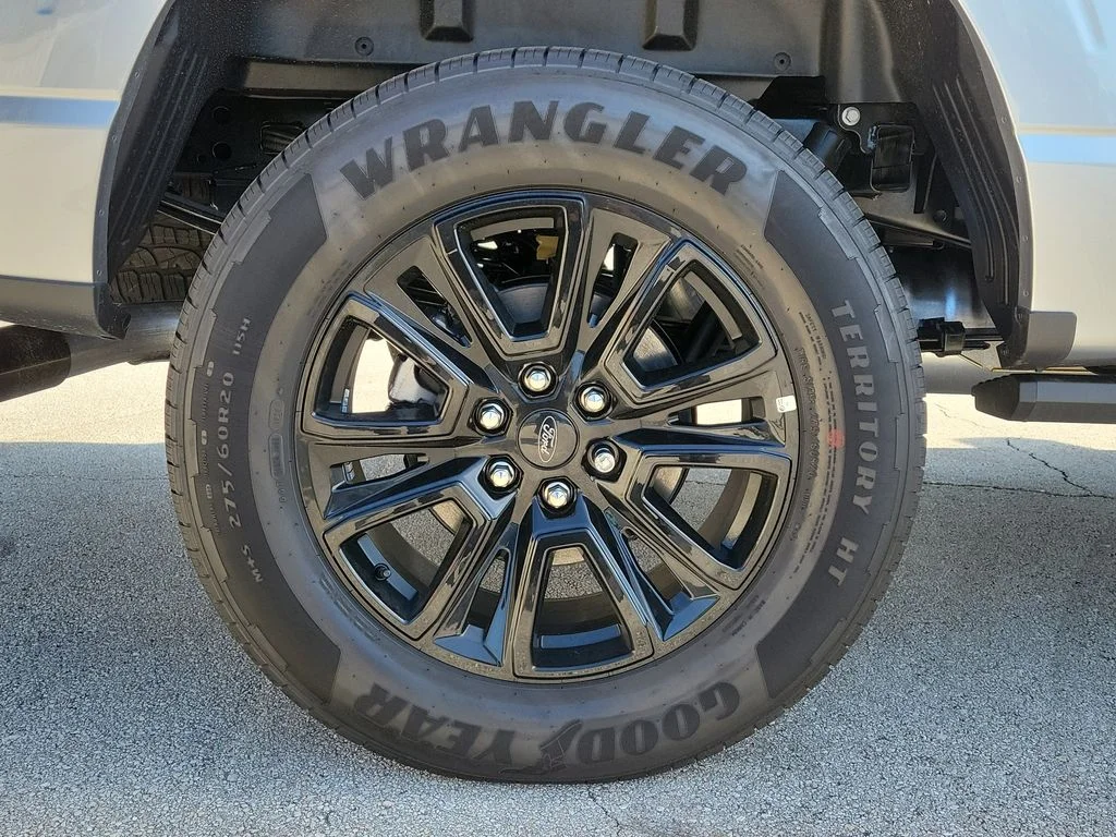 New 2026 Iconic Silver Metallic Ford Platinum® image 6