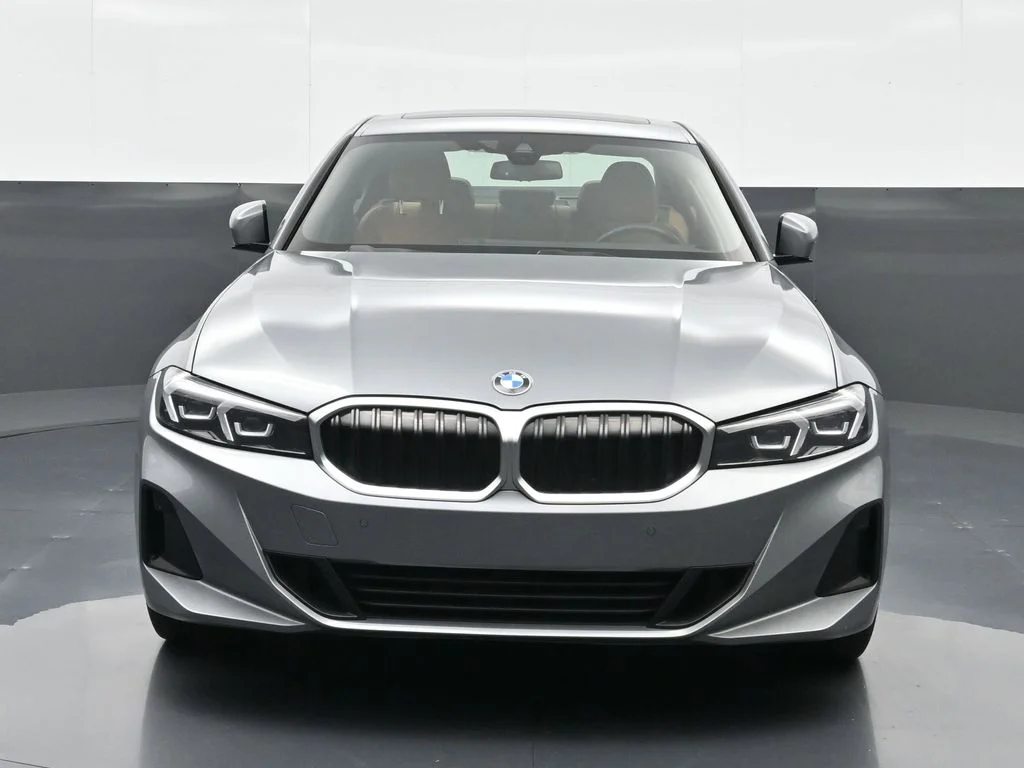 2023 BMW 3 Series 330i - Photo 6