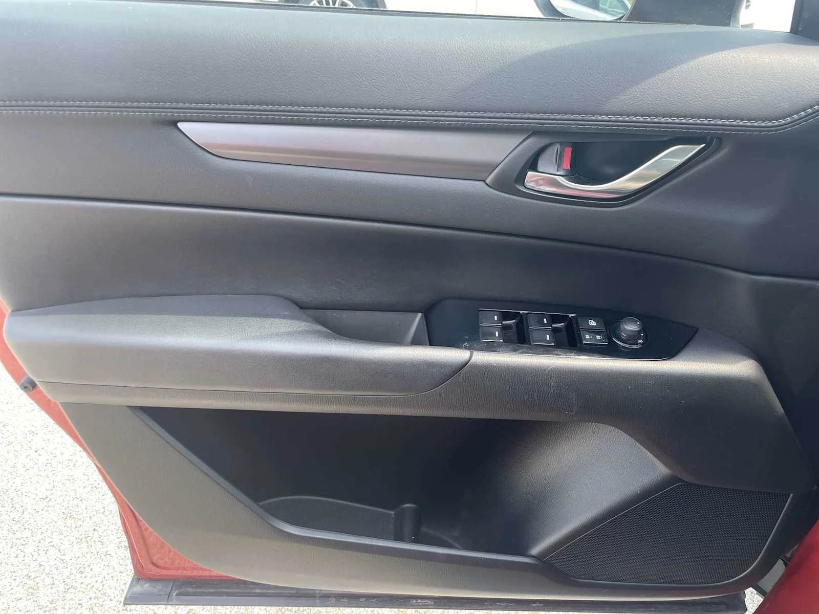 Used 2019  Mazda Touring image 21