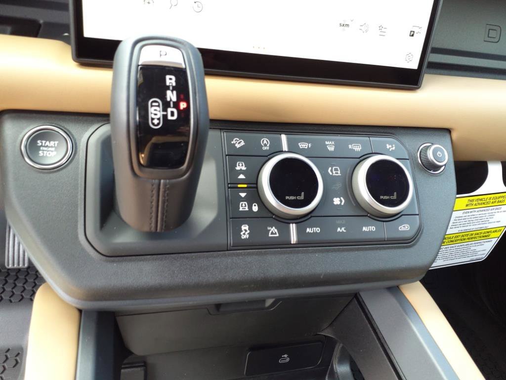 2025 Land Rover Defender S - Photo 20