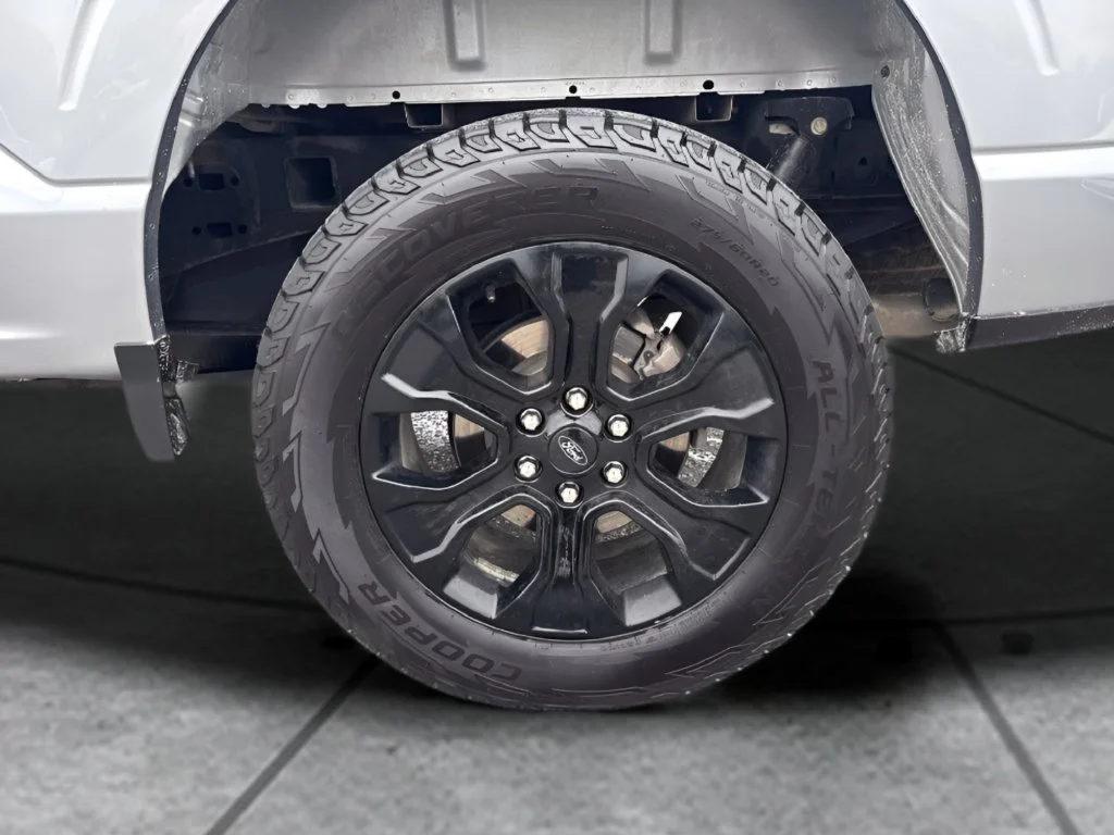 Used 2023 Silver Ford XLT image 31