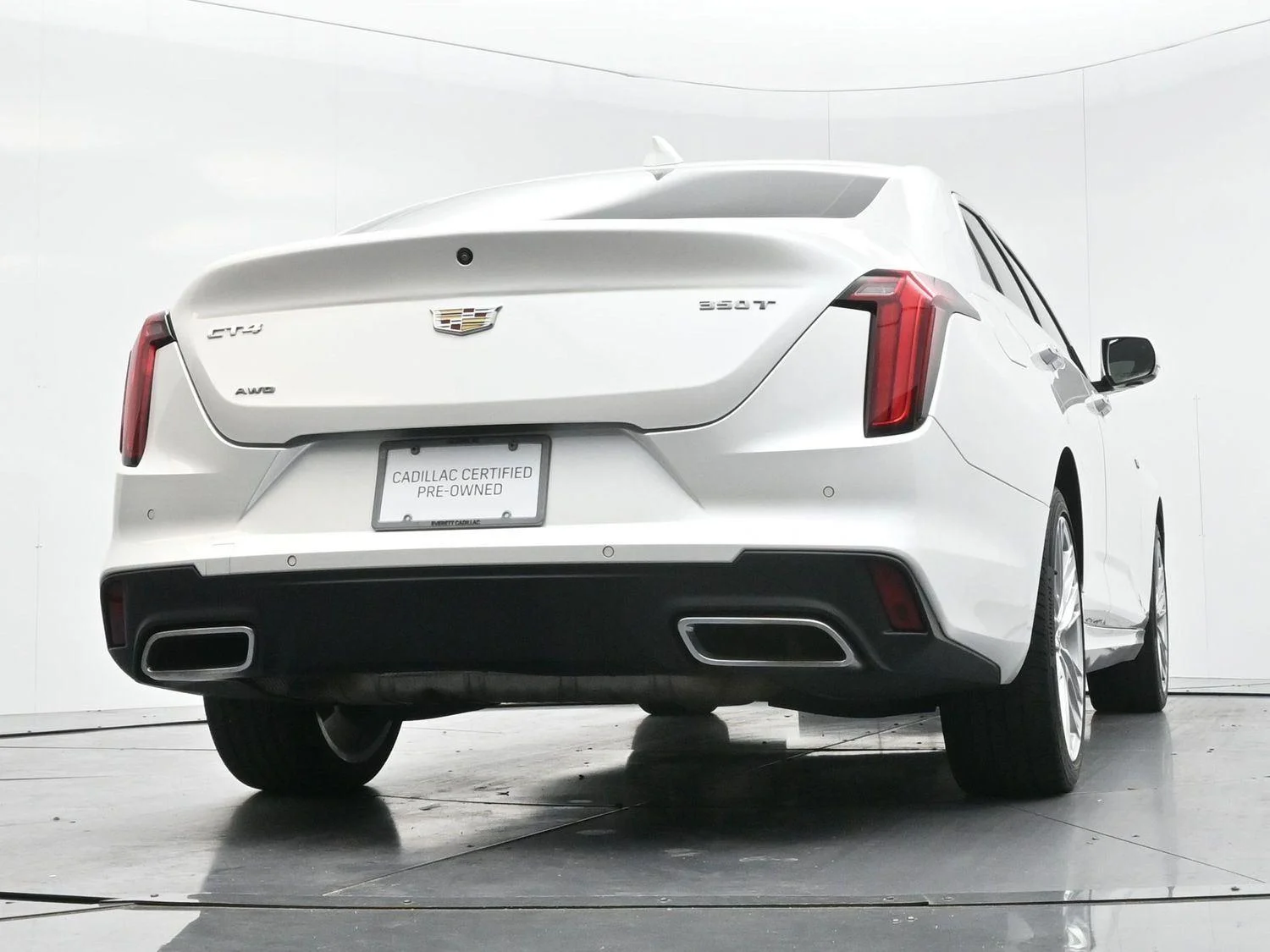 Certified Used 2022 Crystal White Tricoat Cadillac Premium Luxury image 51