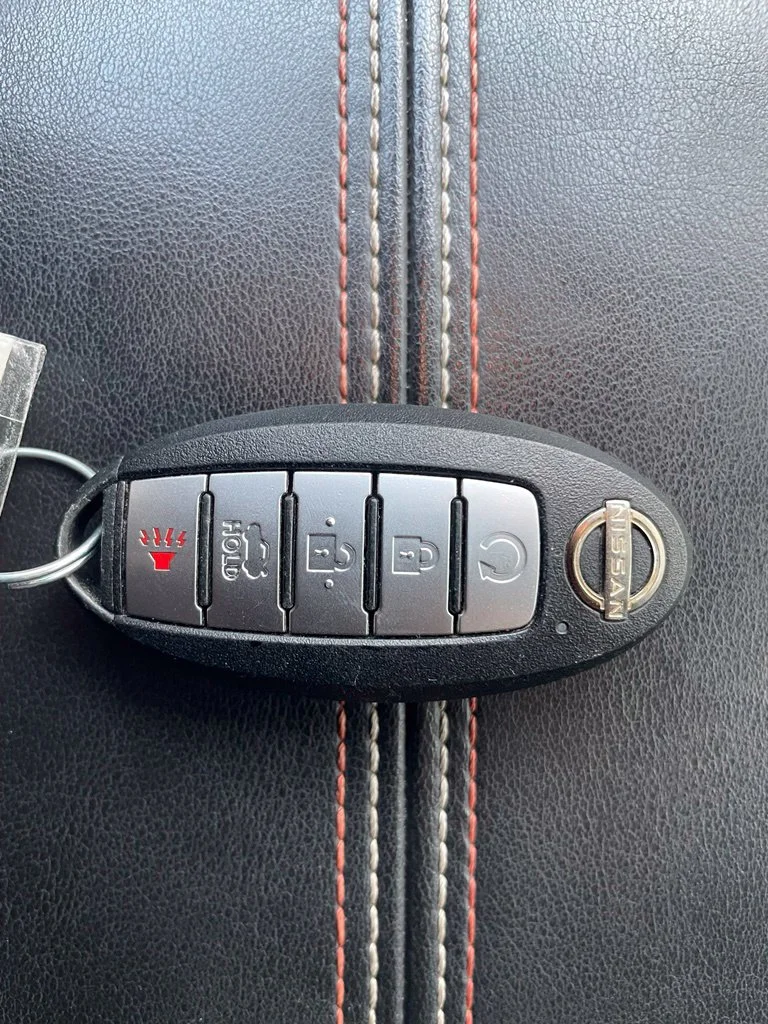 Used 2023 Red Nissan 2.5 SR image 17