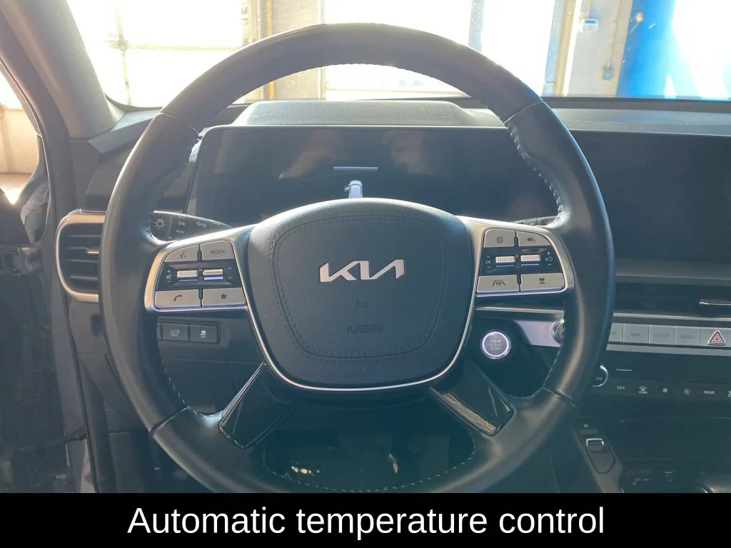 Used 2025 Silver Kia S image 7
