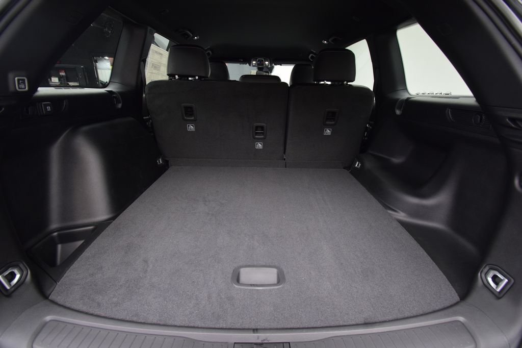 New 2026 Baltic Gray Metallic Clear-Coat Exterior Paint Jeep Altitude image 35