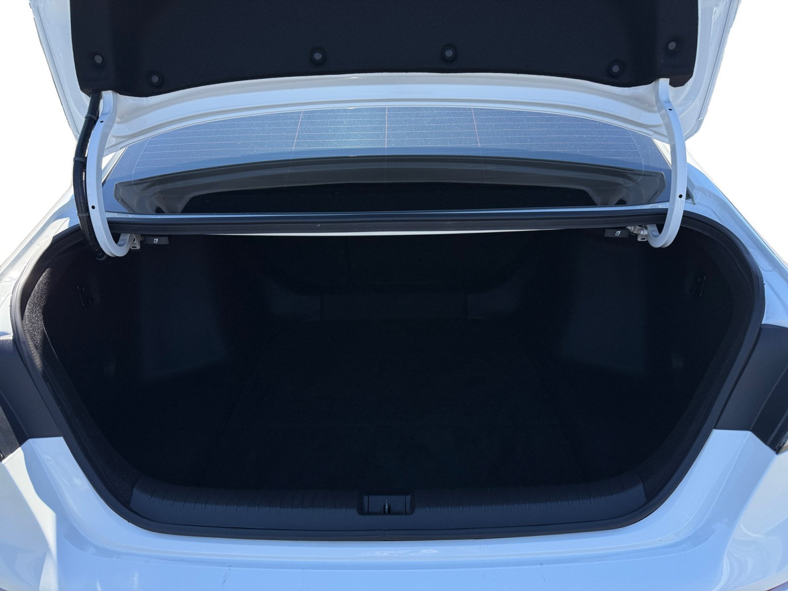 Used 2025 White Honda Touring image 17