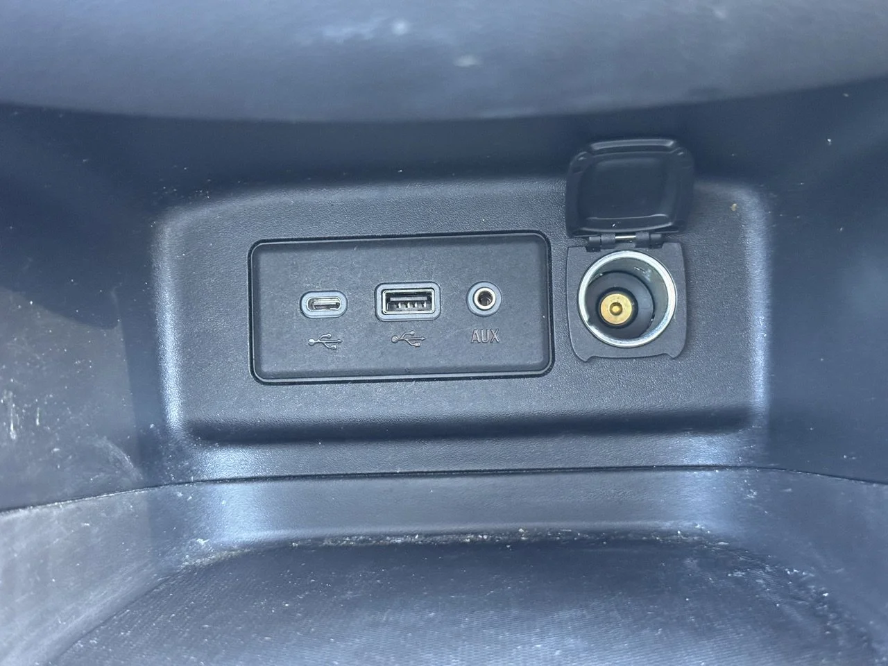 Used 2020 Mosaic Black Metallic Chevrolet LT image 21