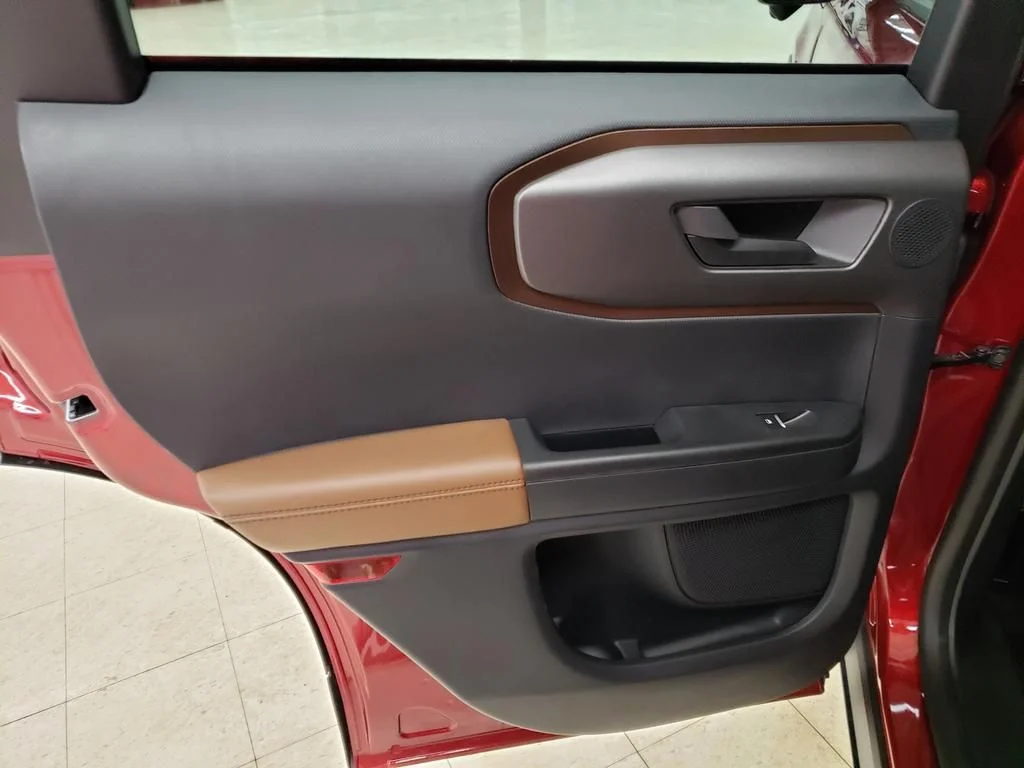New 2025 Ruby Red Metallic Tinted Clearcoat Ford Outer Banks® image 13