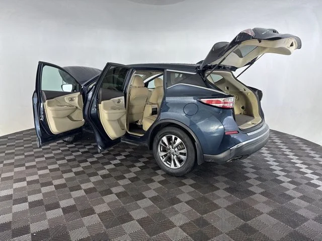 Used 2017 Blue Nissan S image 16