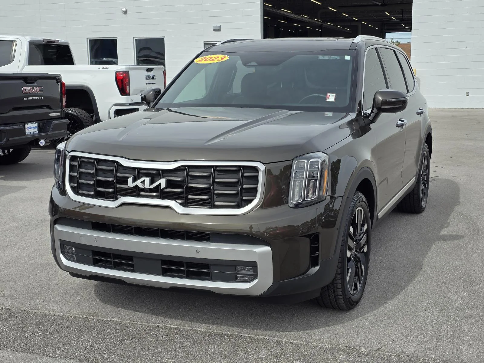 Used 2023 Green Kia SX image 3
