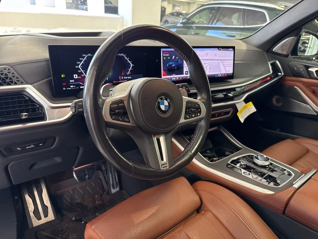Used 2024 Tanzanite Blue II Metallic BMW M60i image 11