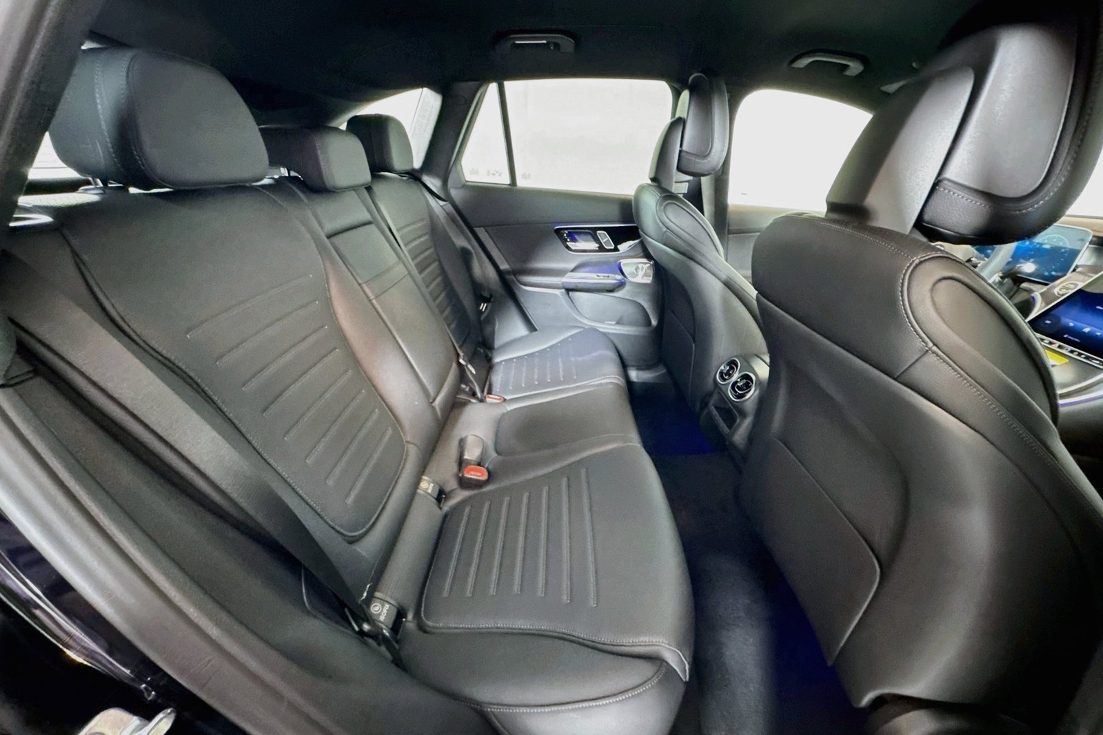 New 2026 Black Mercedes-Benz GLC 300 image 24