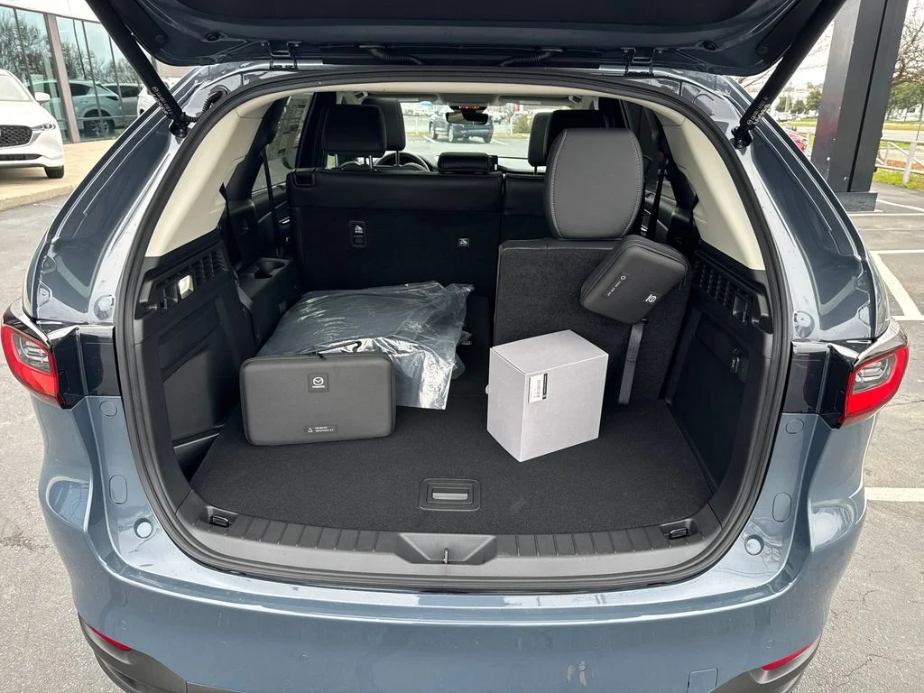 New 2026 Gray Metallic Mazda 3.3 Turbo Premium image 31